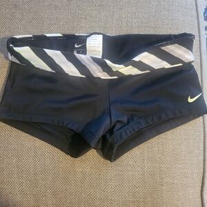 Nike Shorts Small Black  Striped Waistband Size Medium